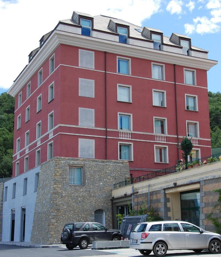 Sea Art Hotel Vado Ligure Zewnętrze zdjęcie